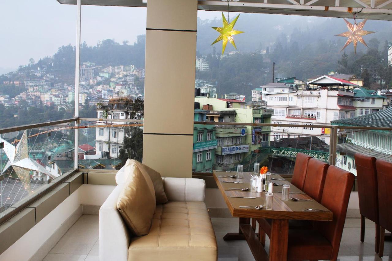 Mann Dechen And Palmo, Mg Marg, Gangtok Hotel Ngoại thất bức ảnh